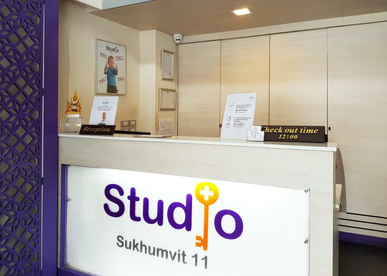Studio Sukhumvit 11 Hotel Bangkok Exterior foto